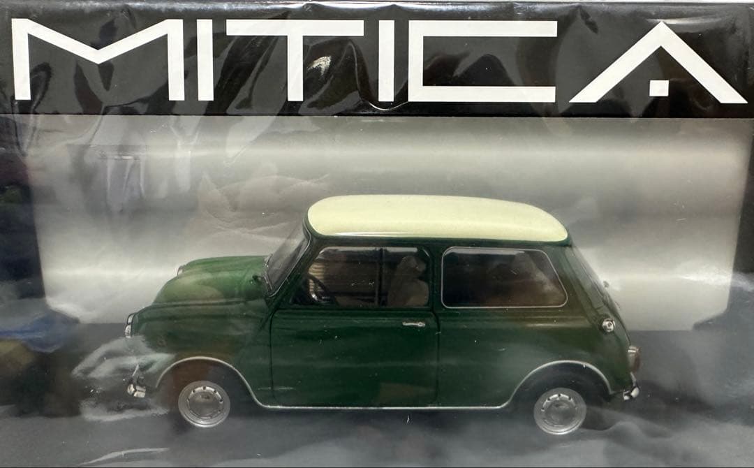 MITICAミニクーパーグリーン White1/18スケール