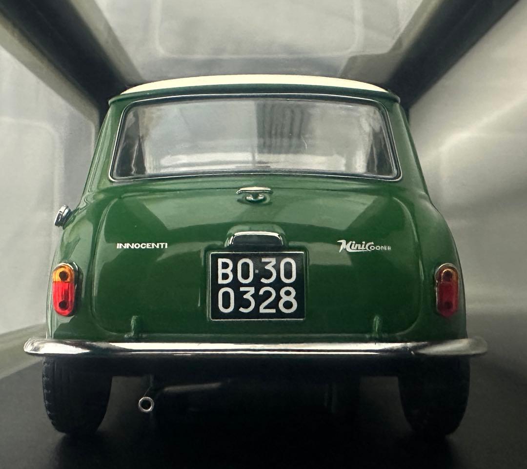 MITICAミニクーパーグリーン White1/18スケール