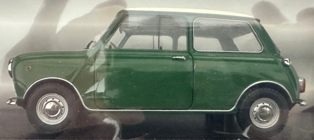 MITICAミニクーパーグリーン White1/18スケール