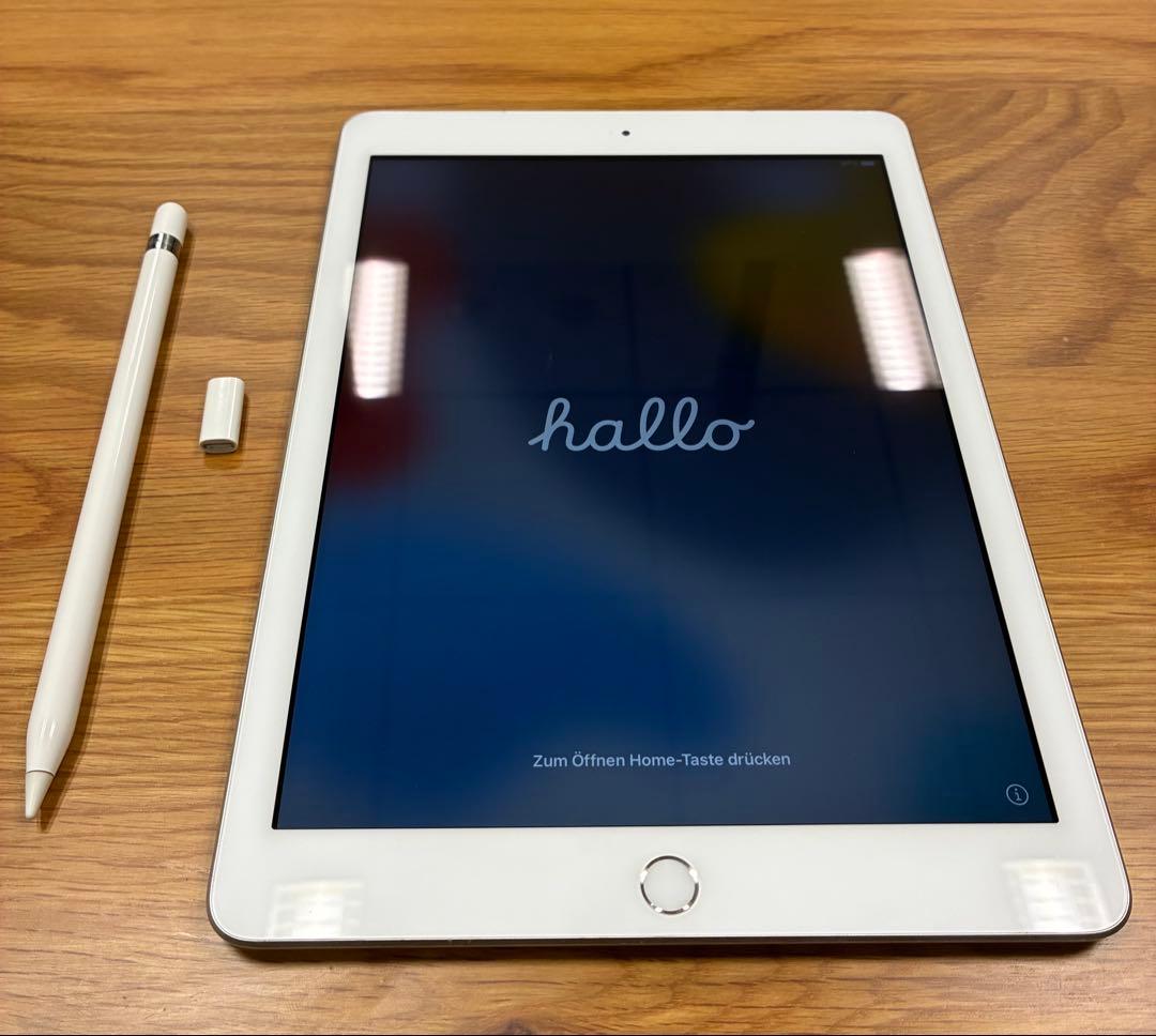 Apple iPad（第6世代） シルバー 本体 + Apple Pencil