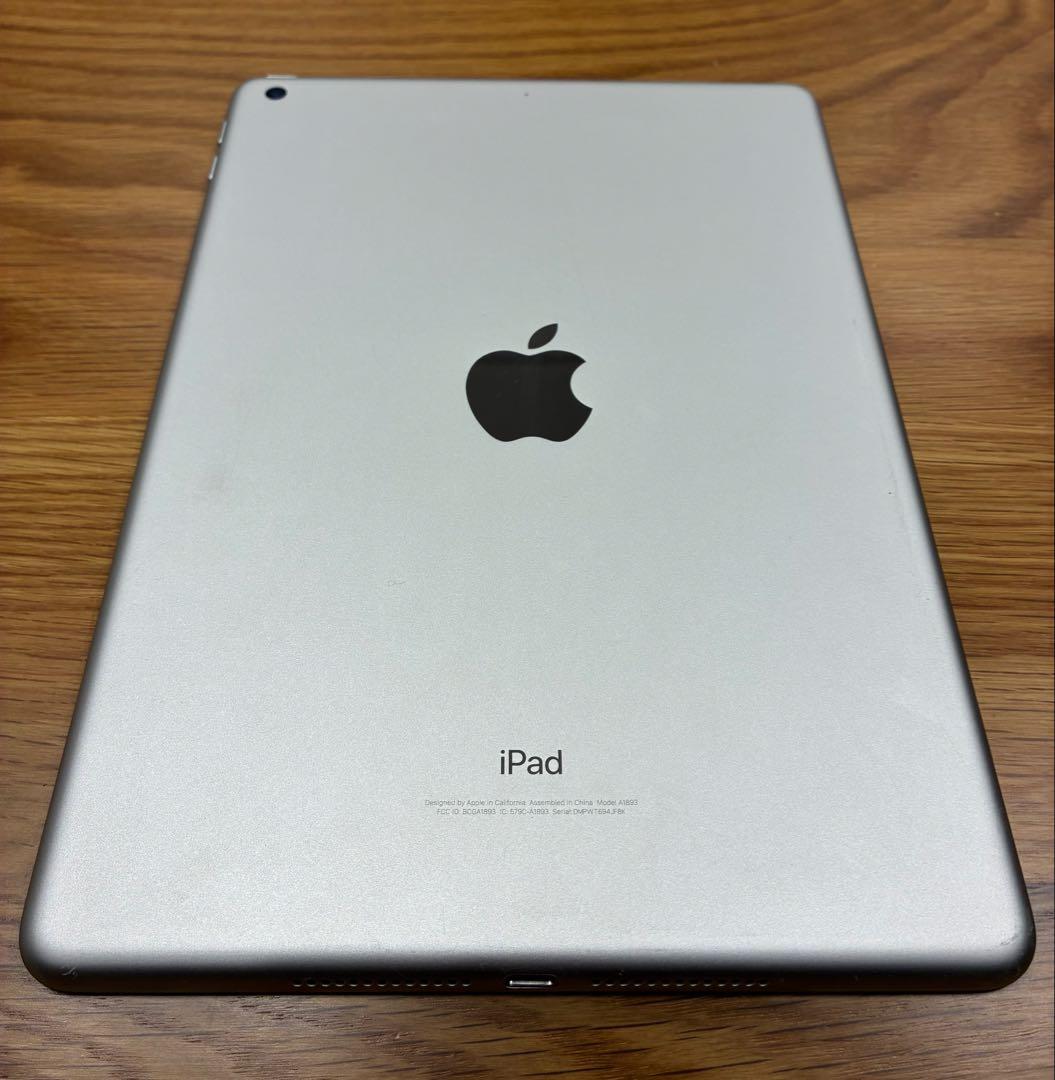 Apple iPad（第6世代） シルバー 本体 + Apple Pencil