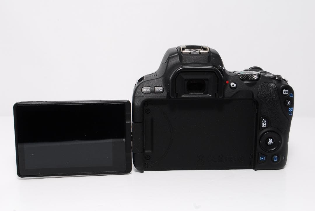 MM ✨美品 Wi-Fi搭載機✨Canon EOS Kiss X9レンズ