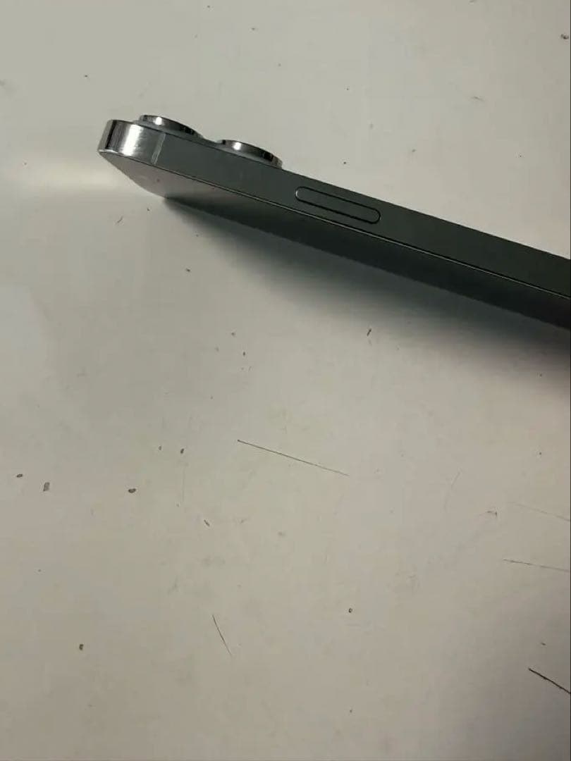 Apple iPhone 14 Pro シルバー 本体　128GB