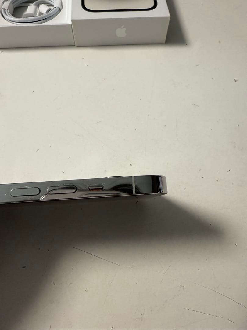 Apple iPhone 14 Pro シルバー 本体　128GB