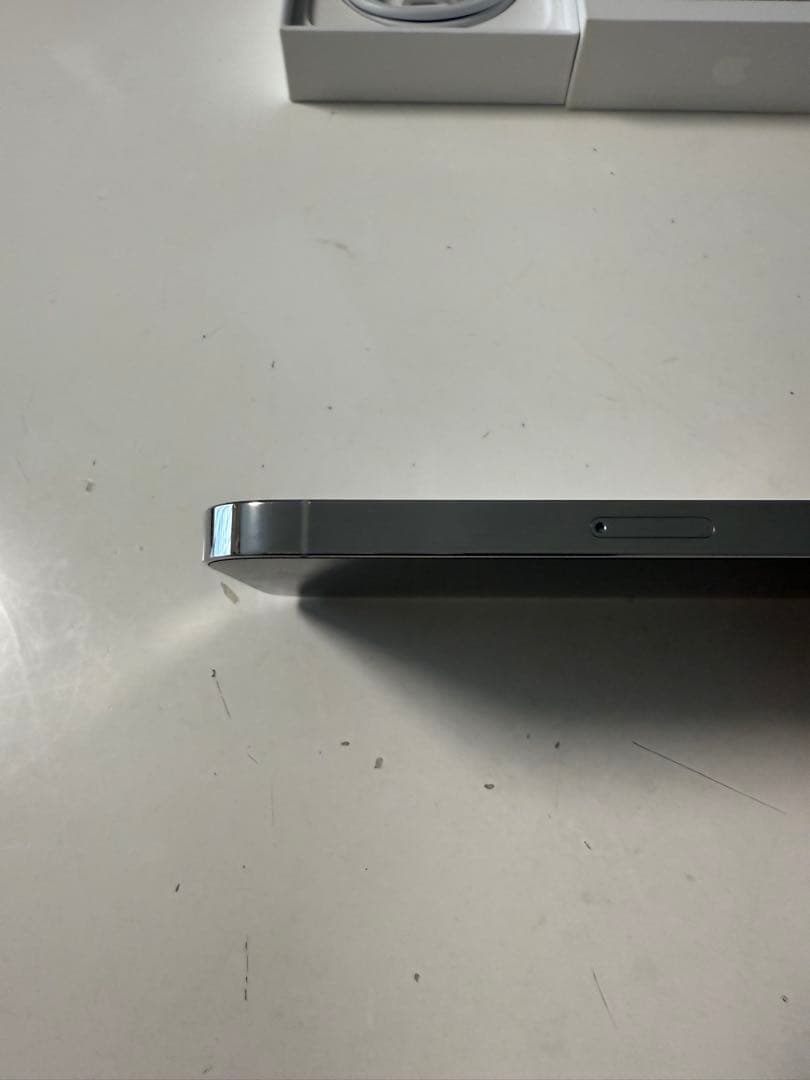 Apple iPhone 14 Pro シルバー 本体　128GB