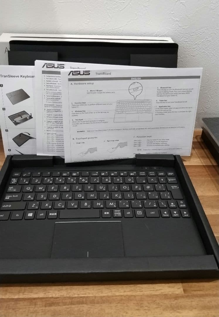 Windowsタブレット本体 ASUS VivoTab Smart + Transleeve Keyboard