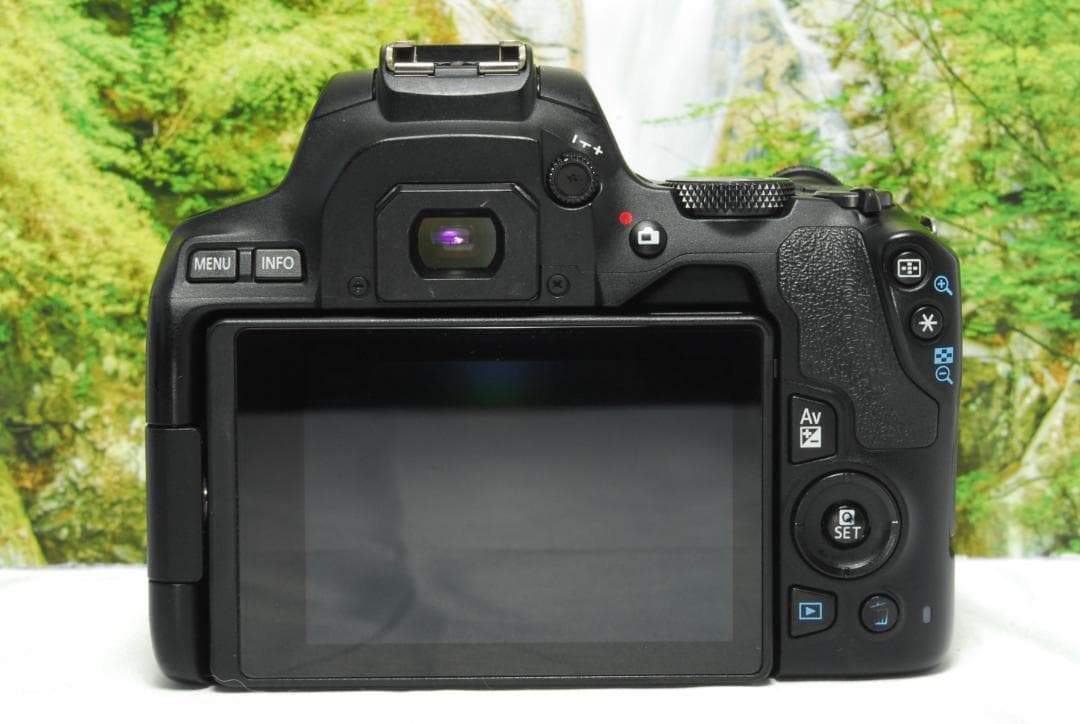 ✨高性能でコンパクト✨Canon Kiss X10✨Wレンズセット✨WiFi対応