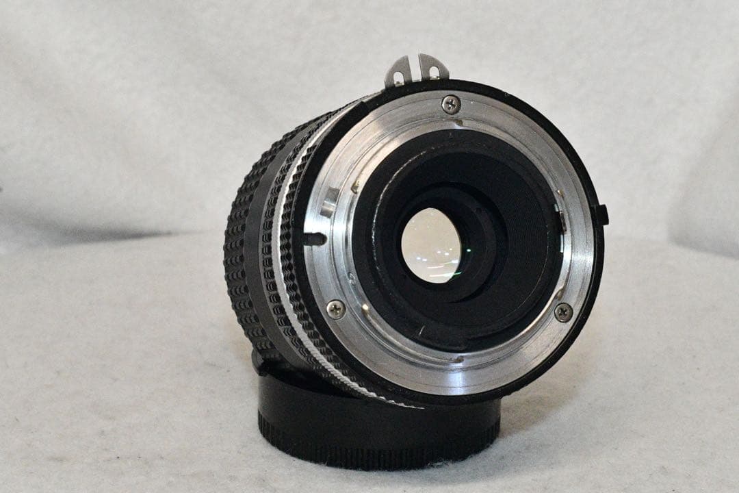 【動作品】Nikon FE + zoomレンズ一眼レフ