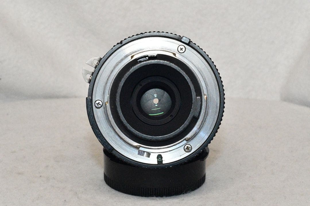 【動作品】Nikon FE + zoomレンズ一眼レフ