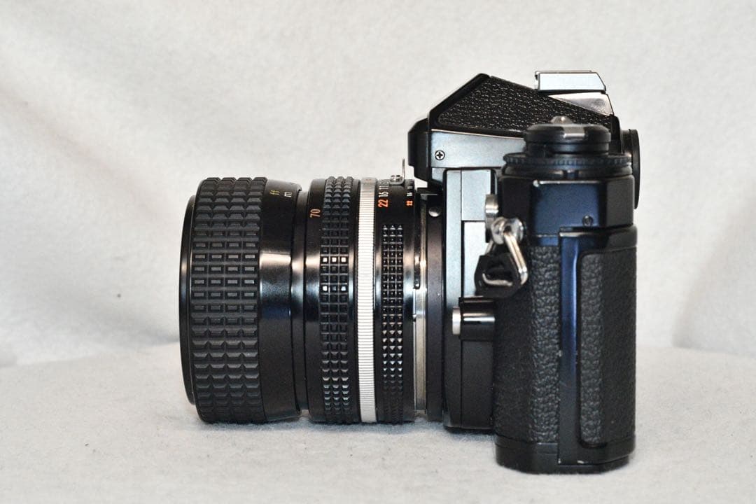 【動作品】Nikon FE + zoomレンズ一眼レフ