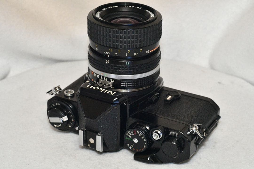 【動作品】Nikon FE + zoomレンズ一眼レフ
