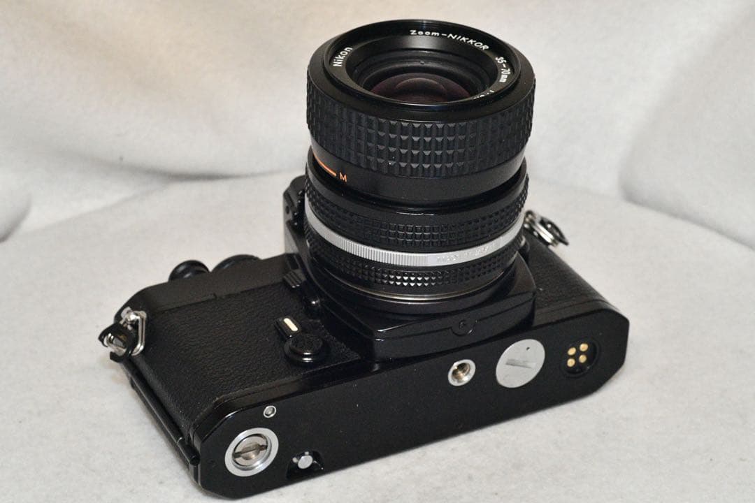 【動作品】Nikon FE + zoomレンズ一眼レフ