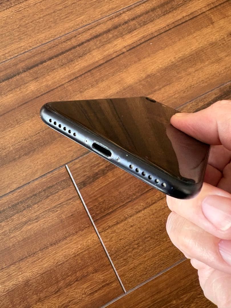 Apple iPhone SE2 本体+iface ケース