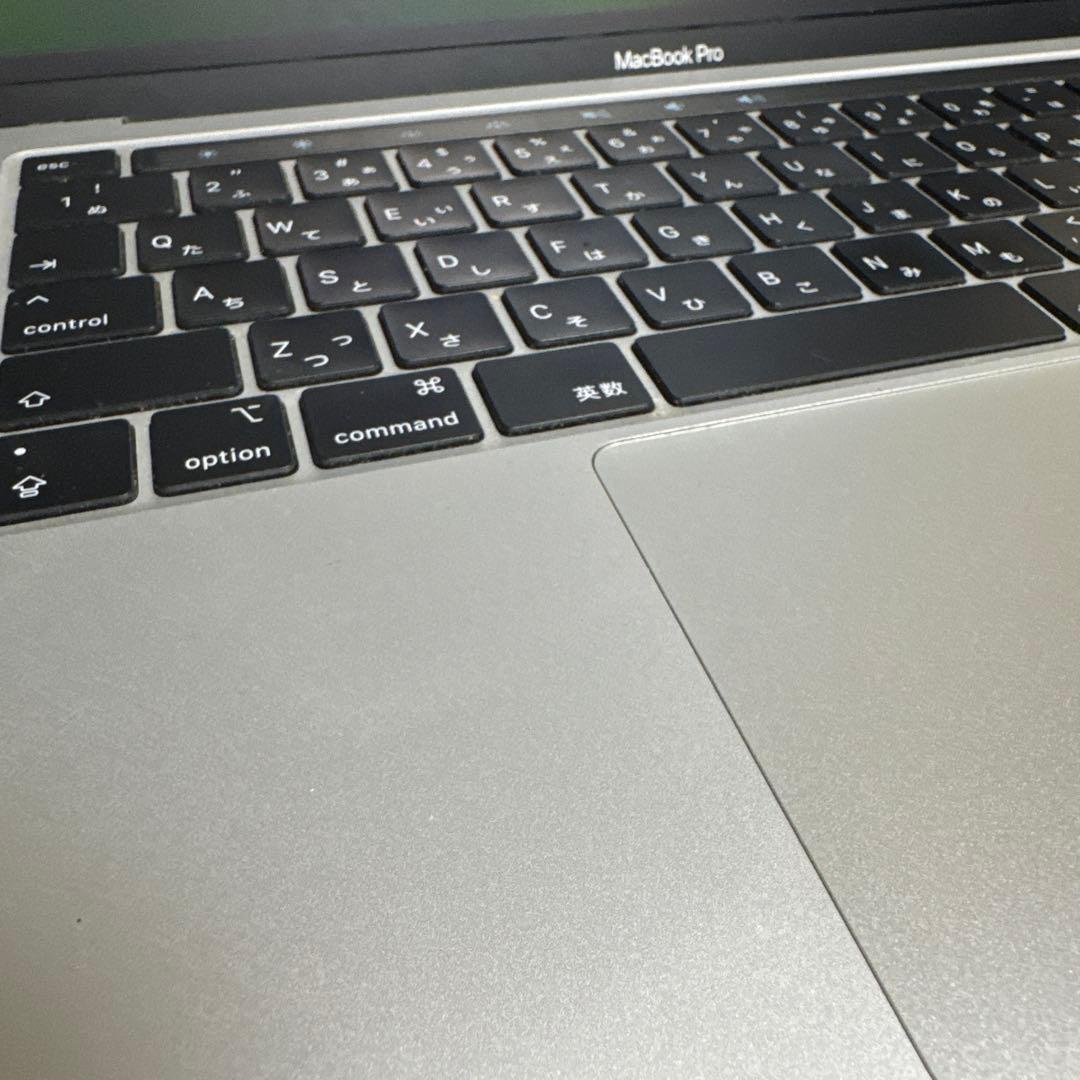 MacBook Pro 13.3インチ M1 2020 8G / 512￼G