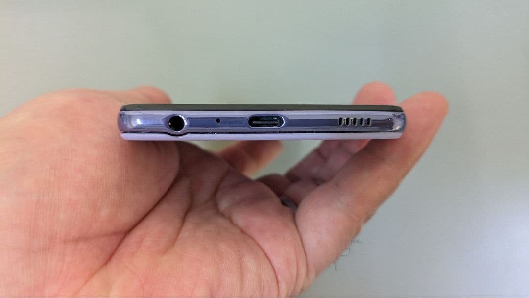 Galaxy A52 5G docomo パープル 背面カバー外れ　ワンオーナー