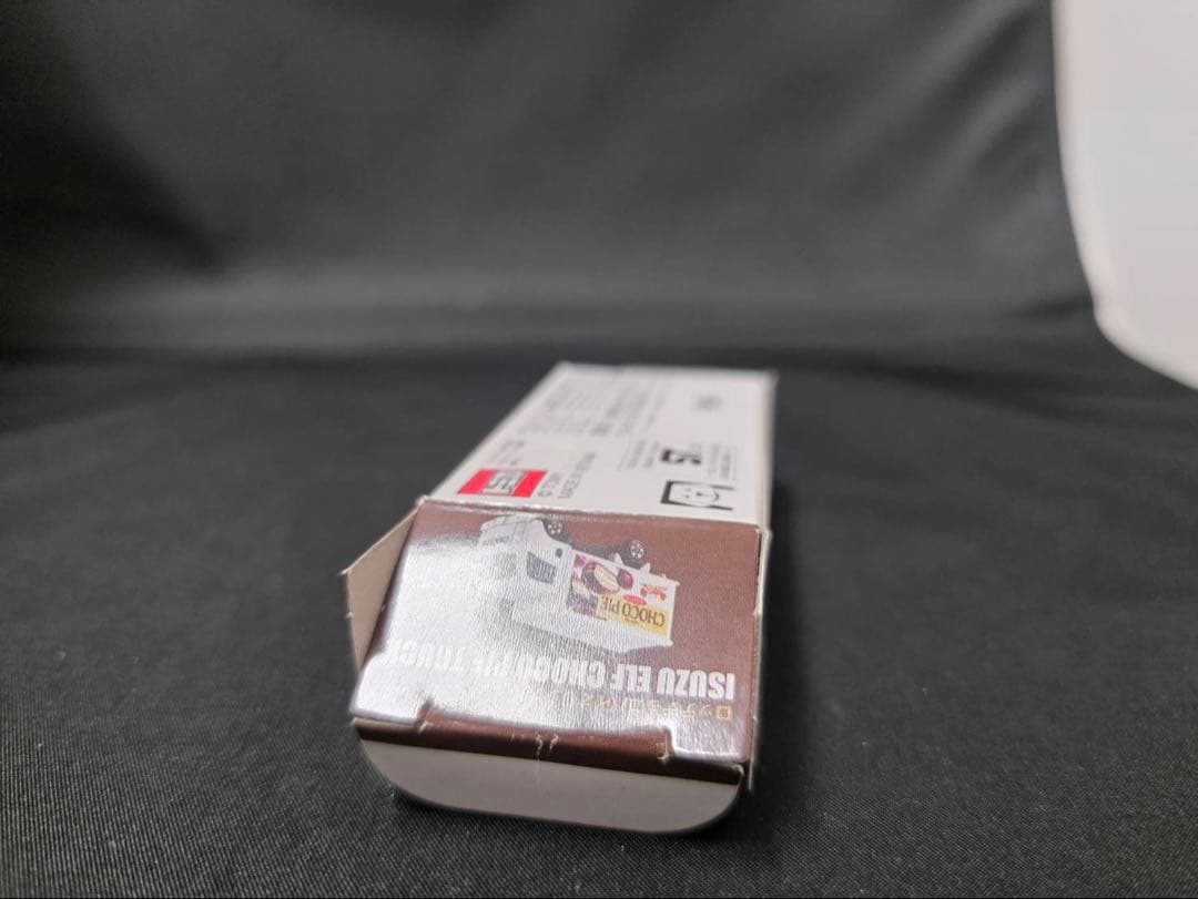 トミカ いすずエルフ チョコパイトラック