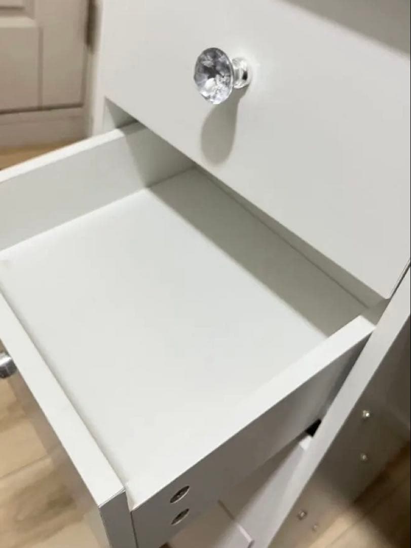 [神戸市内配送可]ホワイトLEDライト付きドレッサー