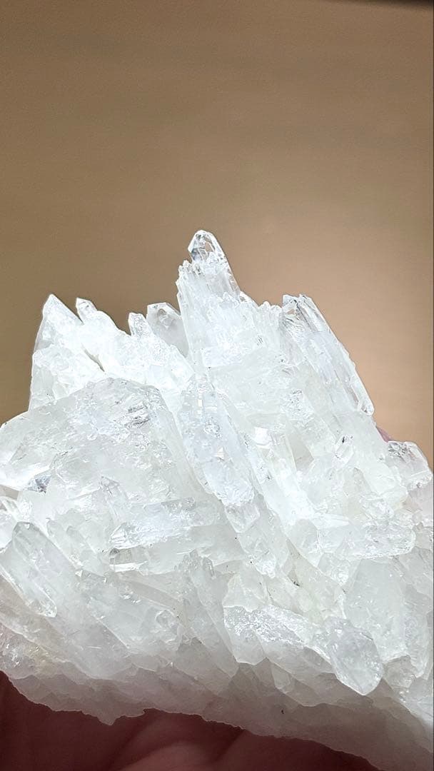 ファーデンクォーツクラスター 天然石 水晶 パワーストーン〈2801320〉