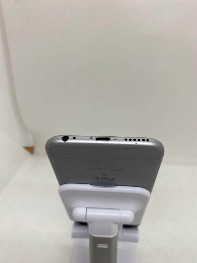iPhone 6s 32GB SIMフリー　55680