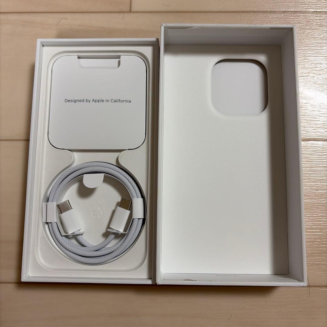 【美品】Apple iPhone 15 Pro 256GB
