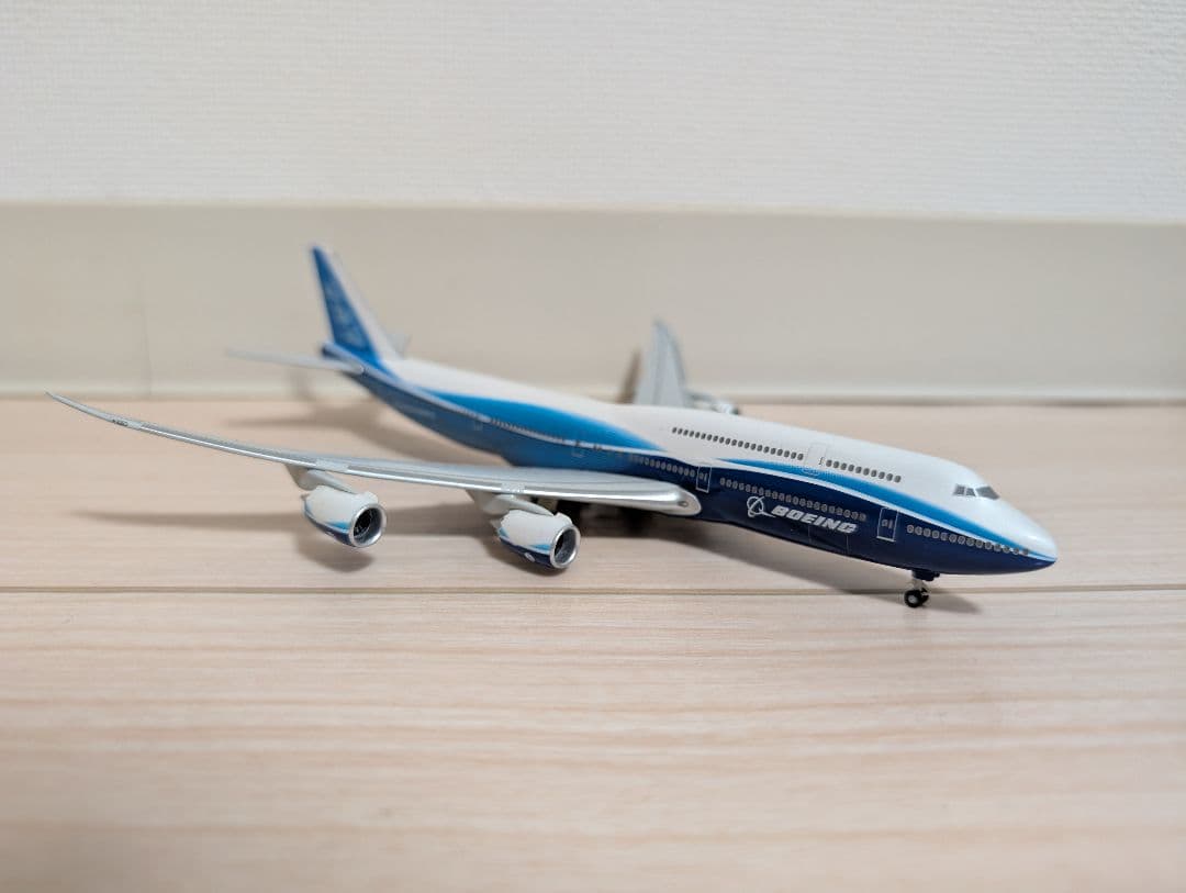 ボーイングハウスカラー B747-8i 1/200