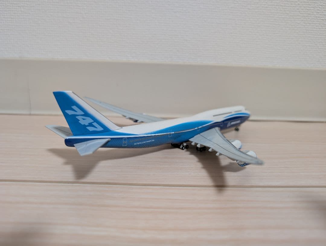 ボーイングハウスカラー B747-8i 1/200