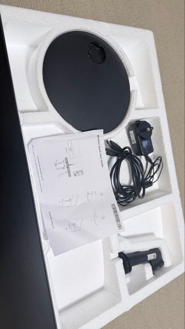 KOORUI 24インチ FHD 1080p 湾曲モニター ゲーミング