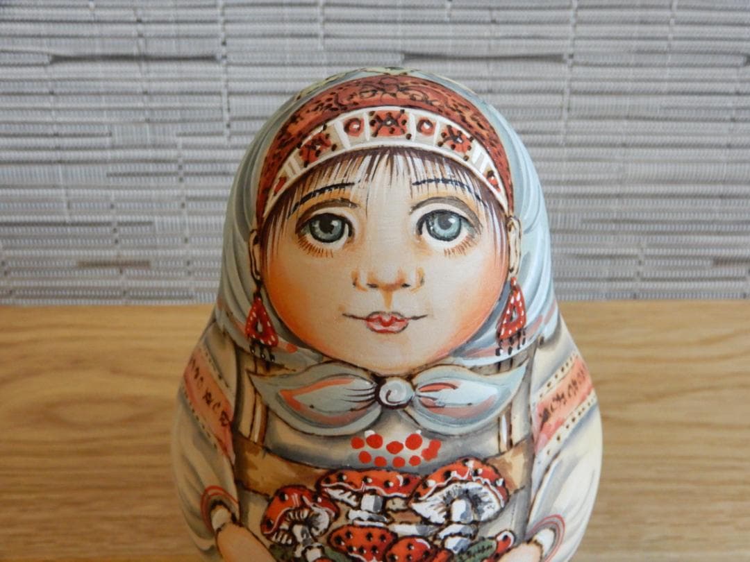 アンナ・カトコワ　おきあがりこぼし　きのこ摘み　マトリョーシカ　作家もの