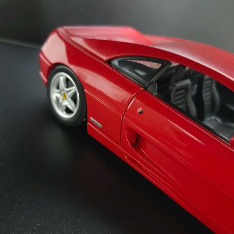 ミニカー hotwheel Ferrari f355 1/18