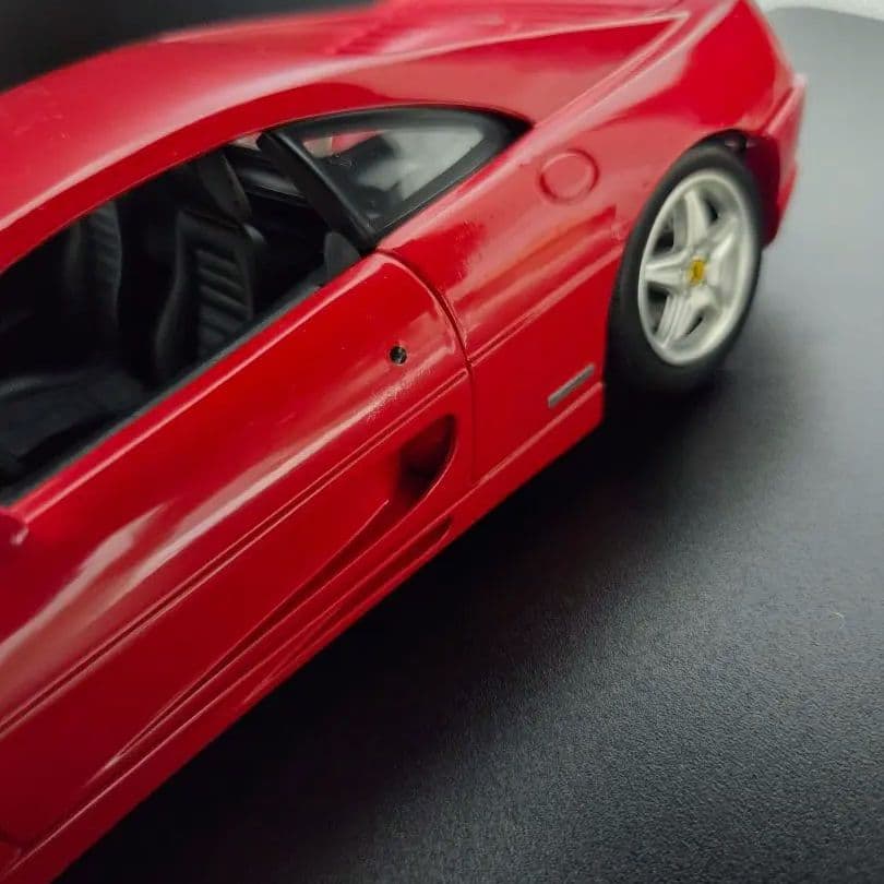 ミニカー hotwheel Ferrari f355 1/18