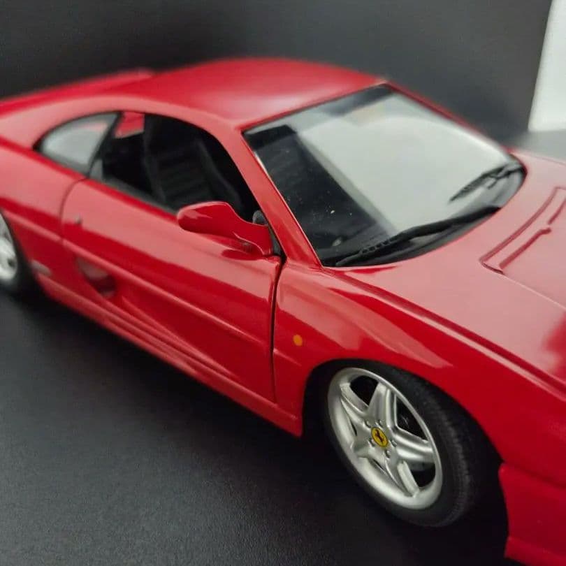 ミニカー hotwheel Ferrari f355 1/18