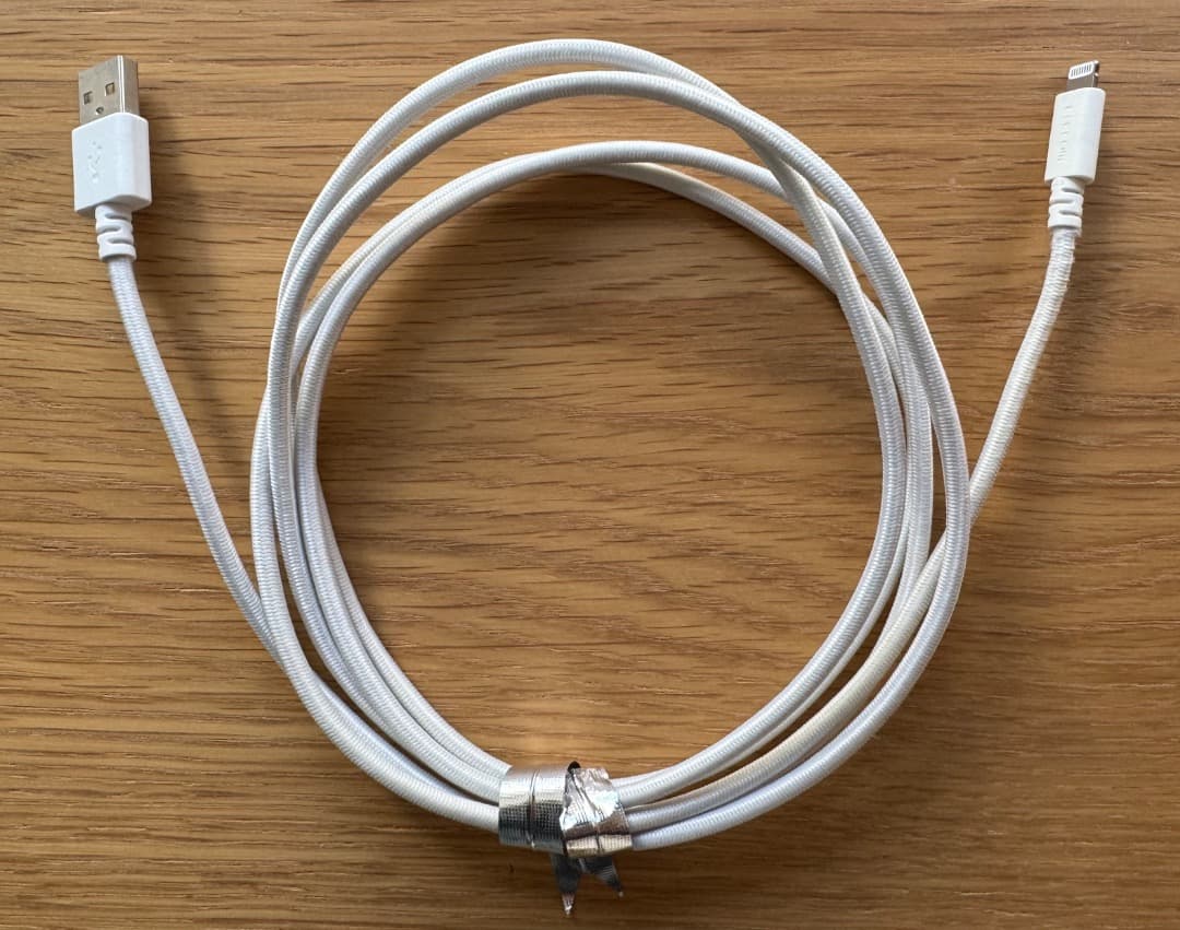 【美品・迅速発送・ケーブル付】iPad Air2(Wi-Fi+セルラー)64GB