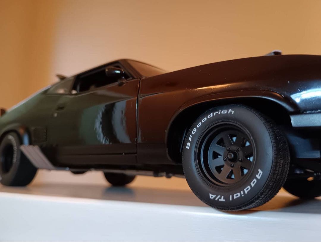 AUTO art. 1:18 マッドマックス2 インターセプター