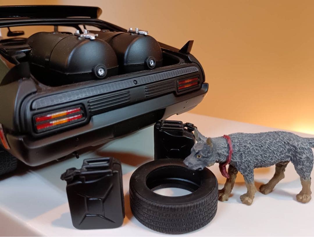 AUTO art. 1:18 マッドマックス2 インターセプター