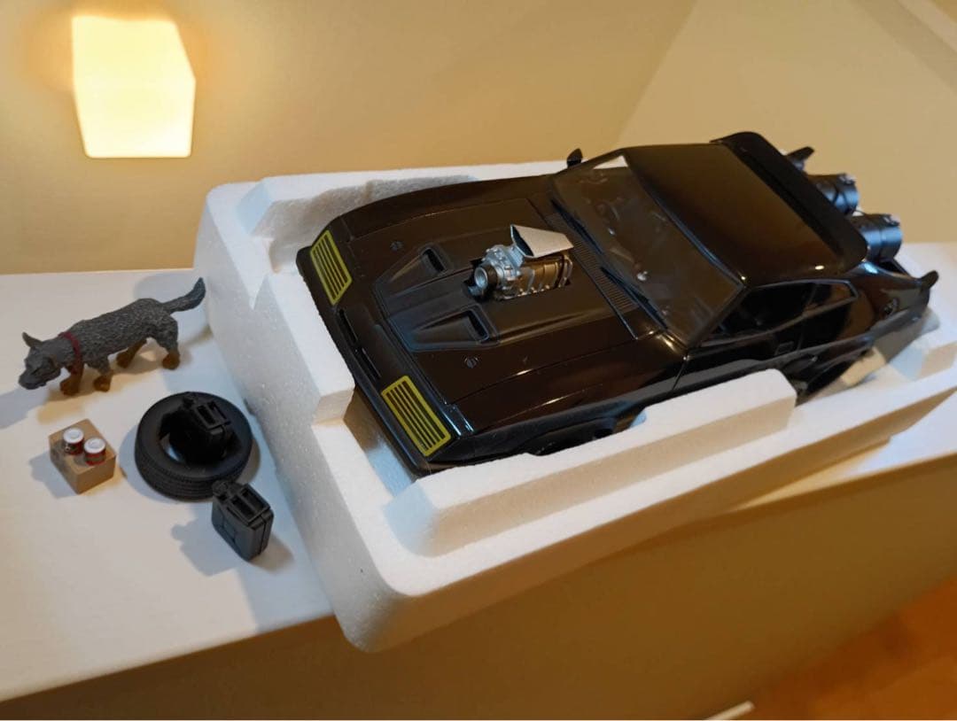 AUTO art. 1:18 マッドマックス2 インターセプター