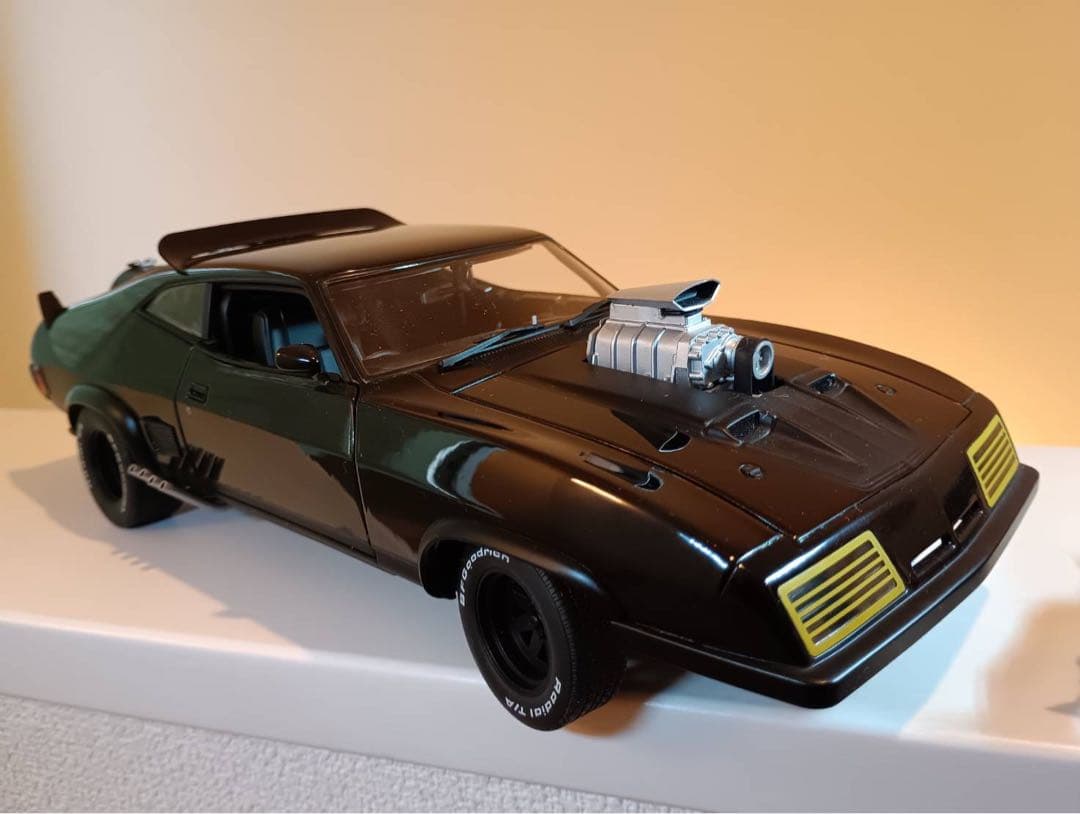 AUTO art. 1:18 マッドマックス2 インターセプター