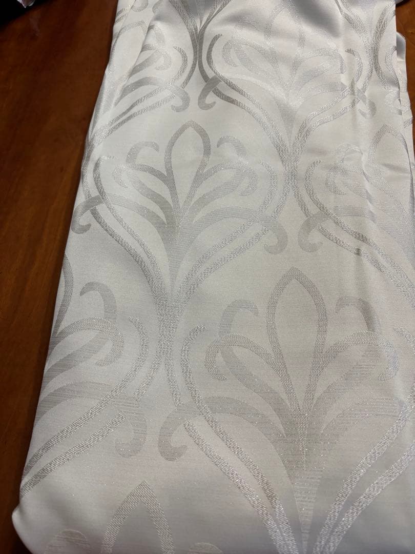 カーテン　オフホワイト（ラメあり）