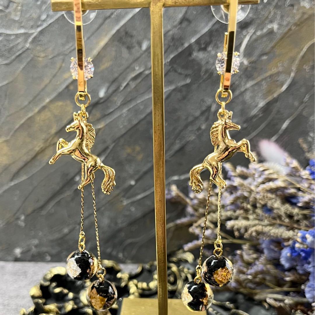 107 金箔と銀箔入りランプワークガラスビーズ　ピアスorイヤリング