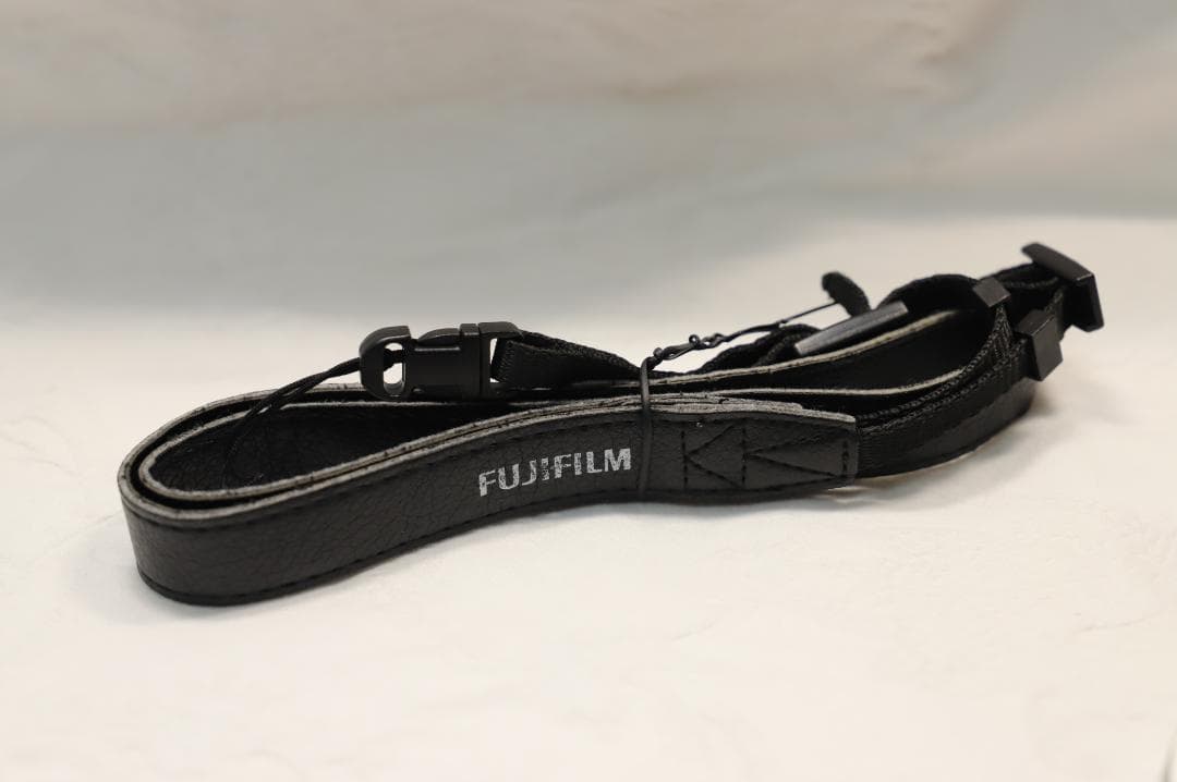 ☆極美品☆FUJIFILM 富士フイルム X30 シルバー 付属品多数！送料込☆