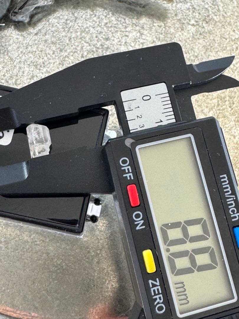 フェナカイト ミャンマー産 2 置物　受験生　集中したい方　集中力　ケース付き