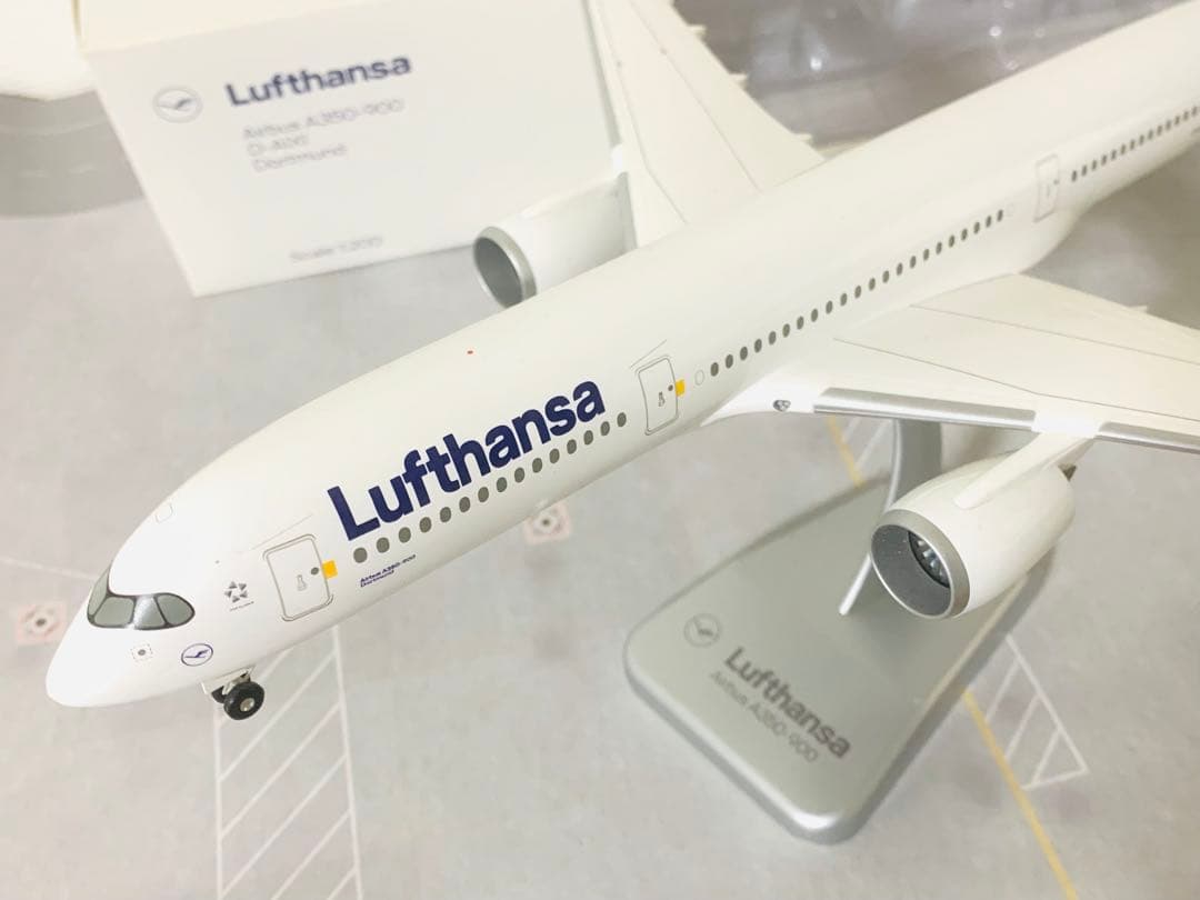 ケンです‼️１／２００Lufthansa 航空A350-900 完成品モデル