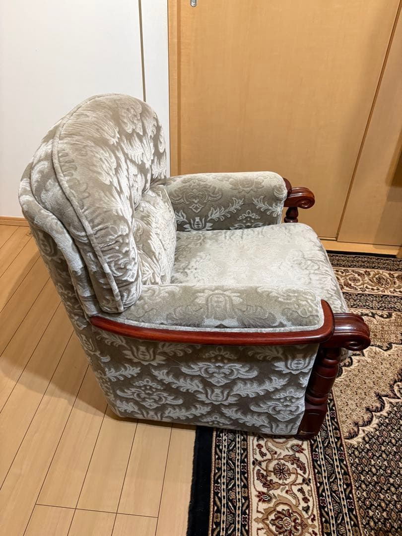 カリモク　シングルソファ　金華山