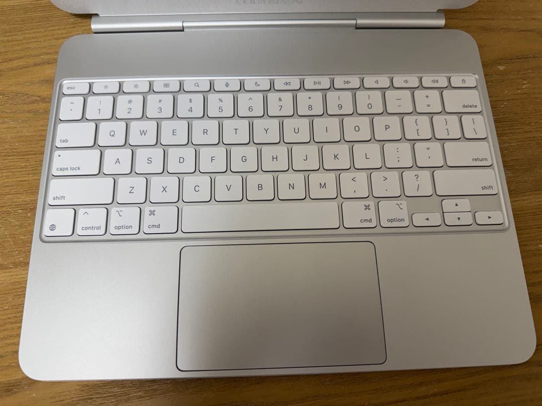 【美品】Magic Keyboard 13インチ（M4/M5）US配列-ホワイト