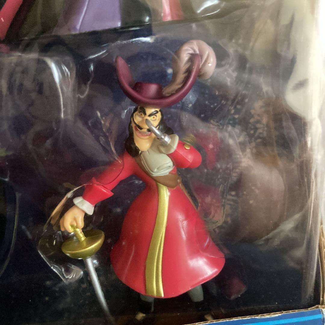 ディズニー　ヴィランズ　フィギュア