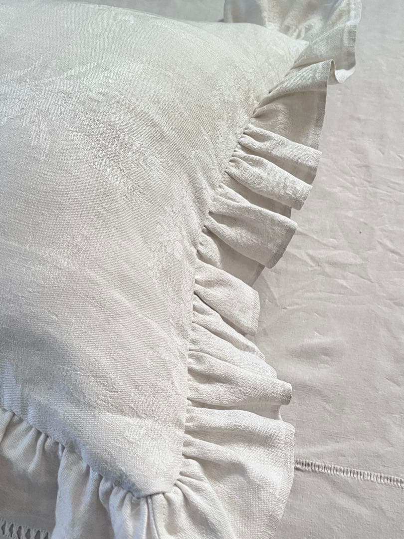 【美品】フランスアンティーク MR赤ハンドステッチ フリルカバー[3314]