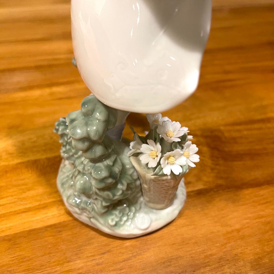 リヤドロ 雨上がりの午後に 8240 フィギュリン 人形 少女 鳥 花 置物