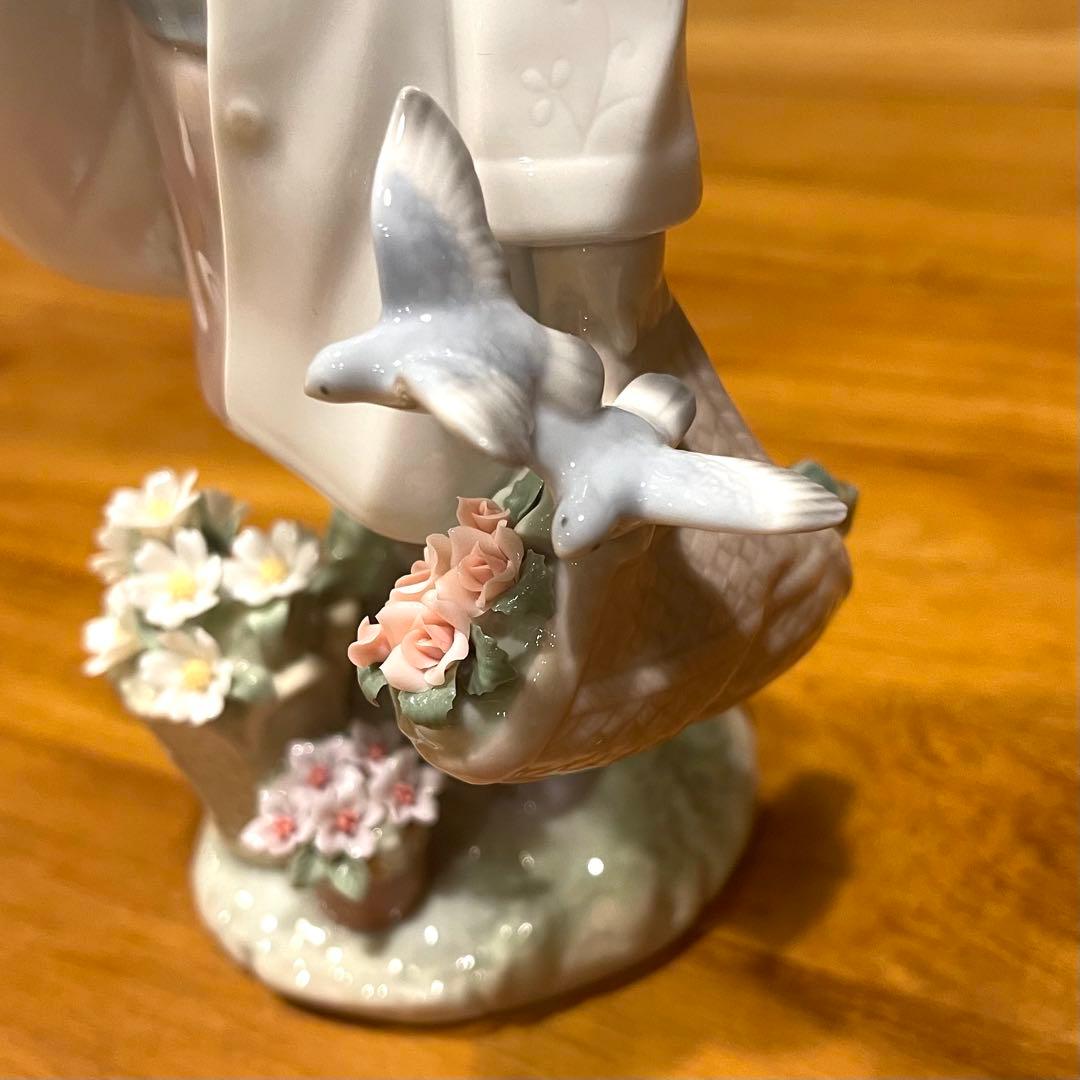 リヤドロ 雨上がりの午後に 8240 フィギュリン 人形 少女 鳥 花 置物