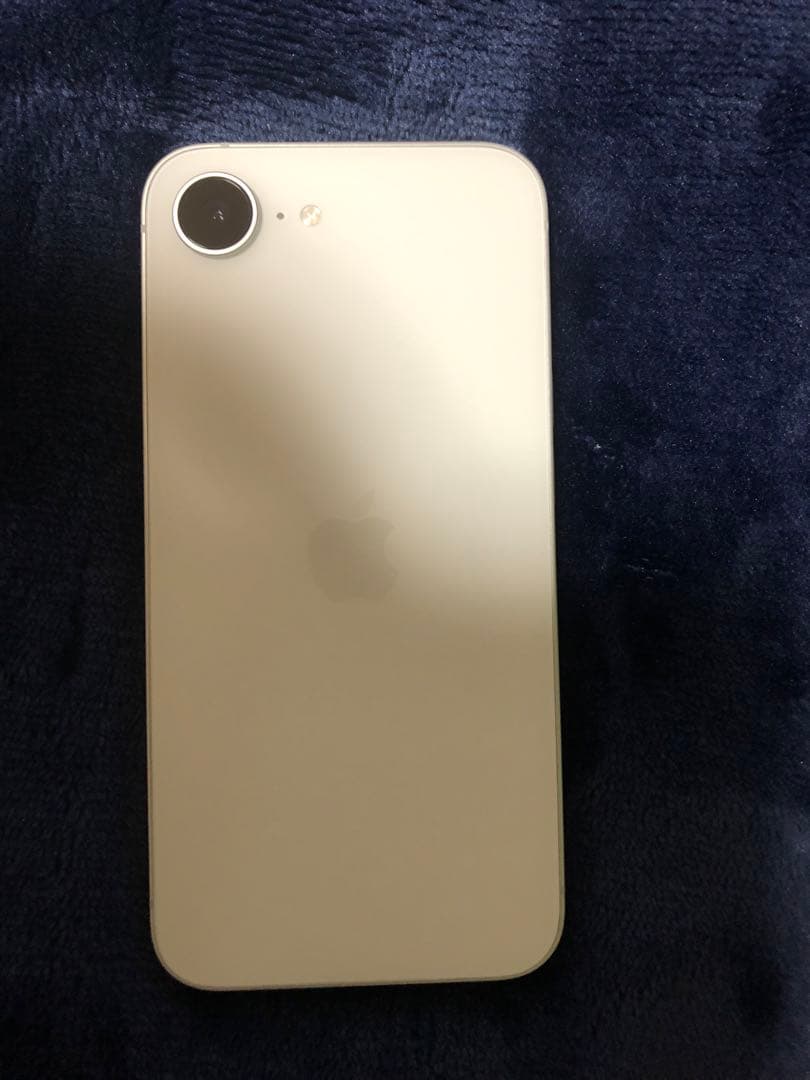 【超美品】Apple iPhone16e 国内正規品　ホワイト　SIMフリー