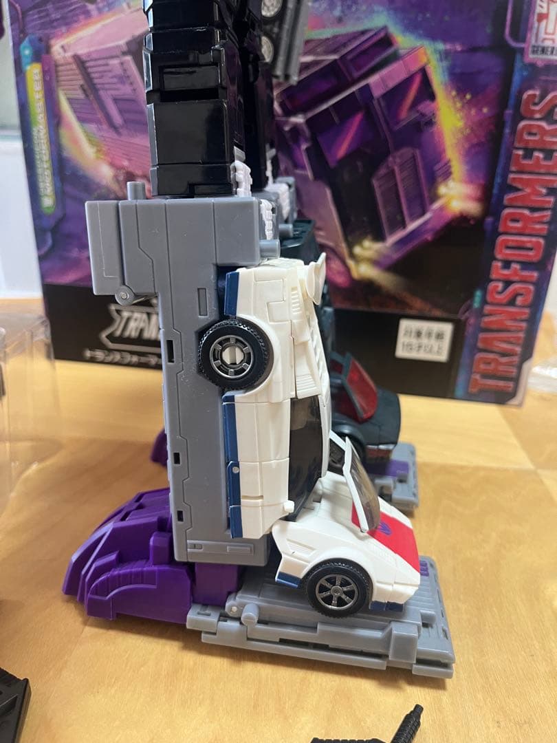 トランスフォーマー　メナゾール　+ アップグレードキット付き　dna dk