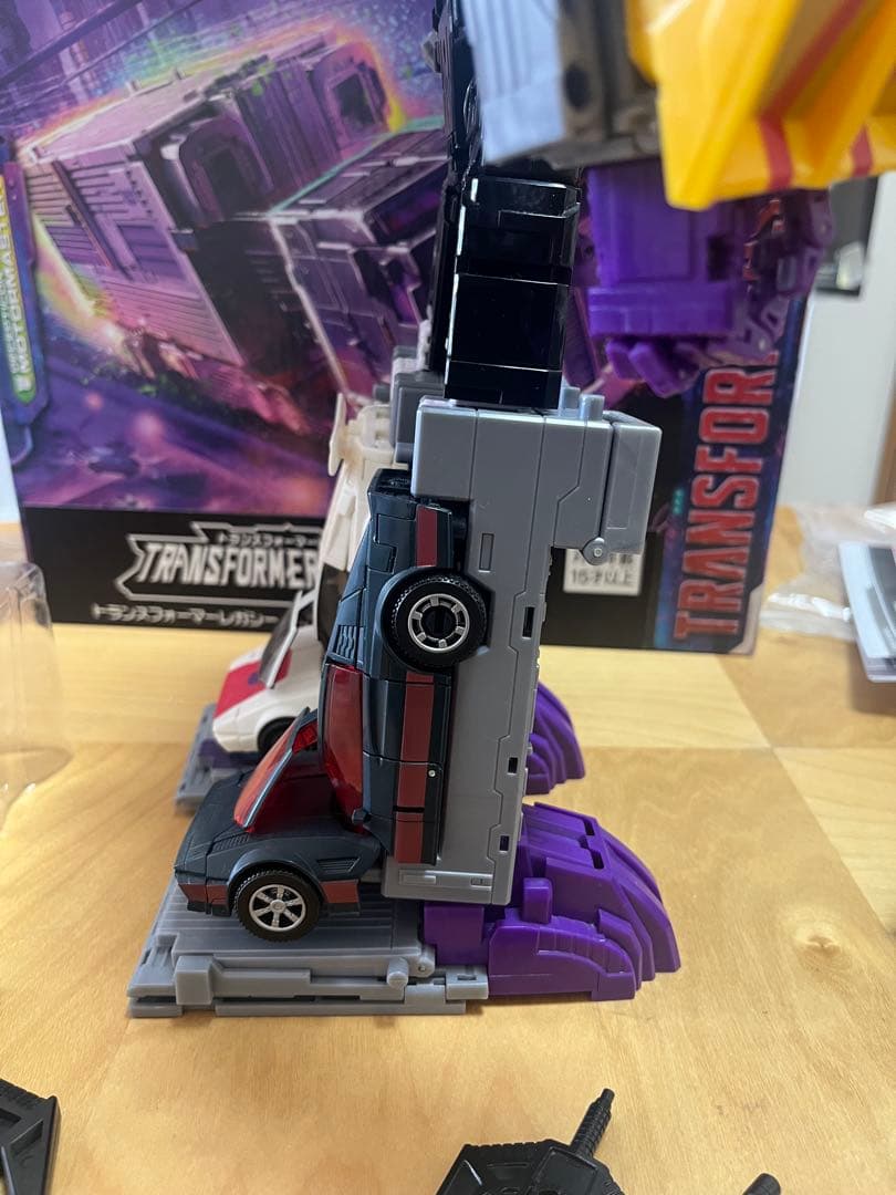 トランスフォーマー　メナゾール　+ アップグレードキット付き　dna dk